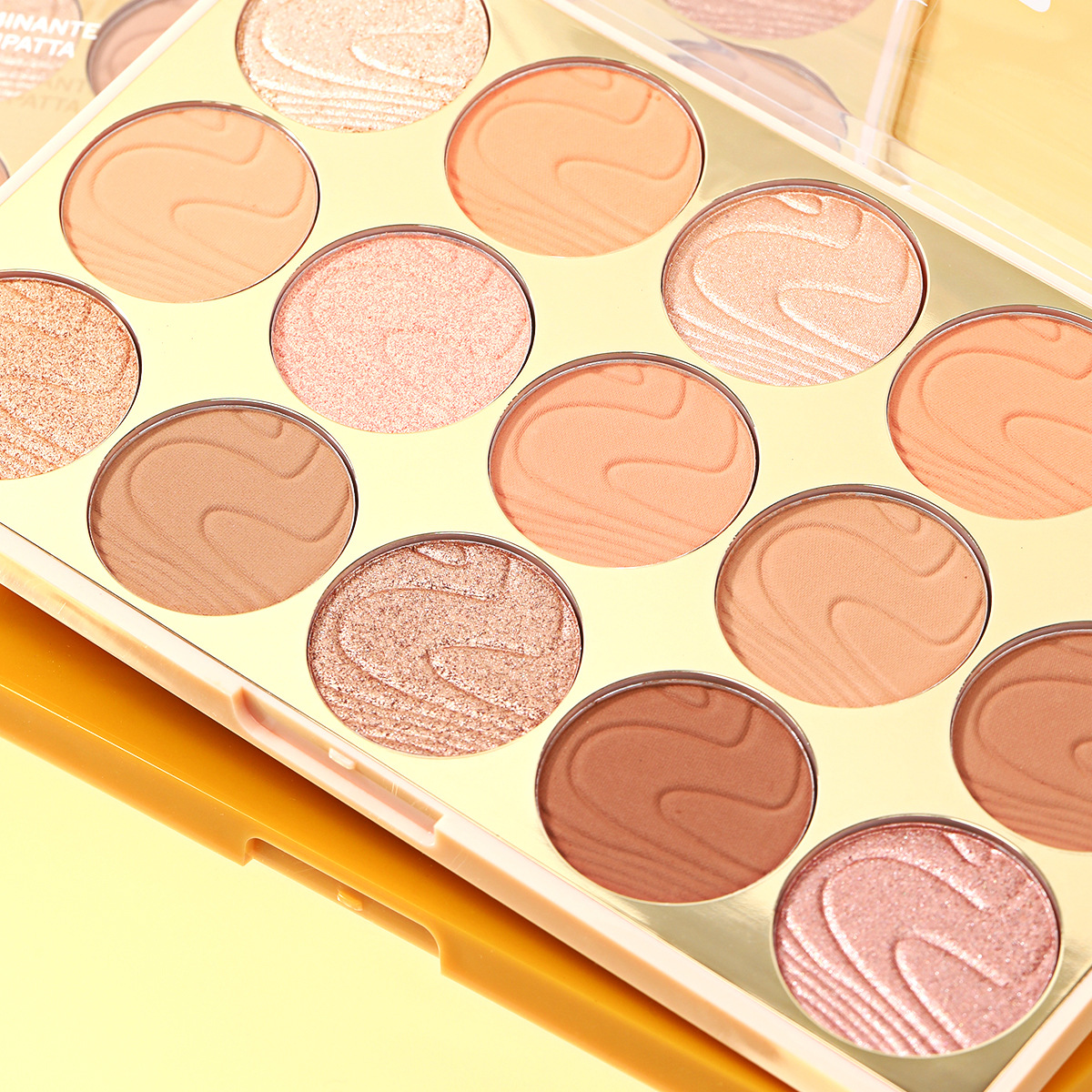 USHAS maquillaje transfronterizo venta caliente alto corrector de CD reparación 15 colores polvo de alto brillo UF096A B