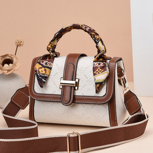 ���l���lŮ����Ů2023�¿���μ�б���С����������ˮͰ��Ů