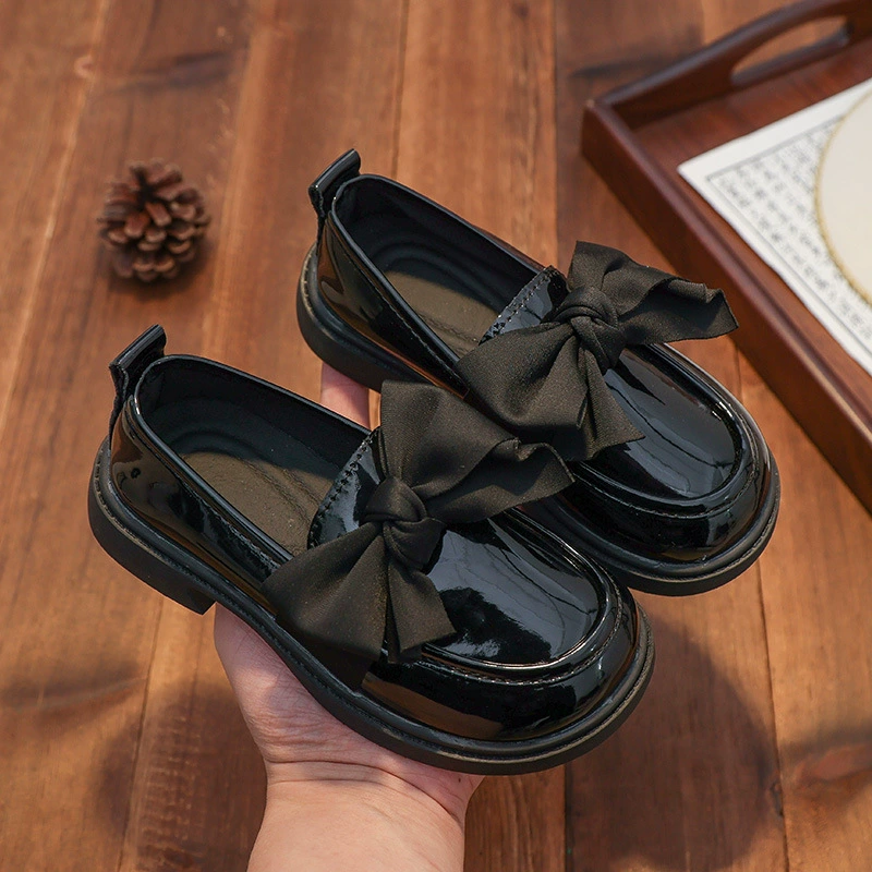 Туфли принцессы для девочек, маленькие кожаные туфли, детская обувь, туфли на плоской подошве на мягкой подошве для девочек, черные туфли для маленьких девочек, весна и лето.