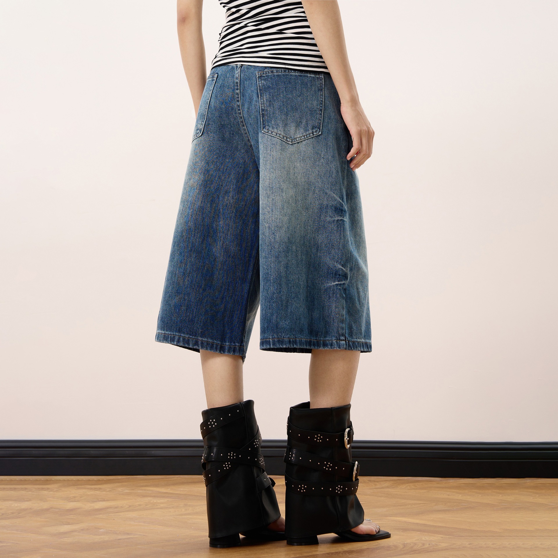 High Street Distressed Denim Shorts Men's & Women's Washed Wide-Leg Cargo Pants Cat Whisker Details_mkmklike.com