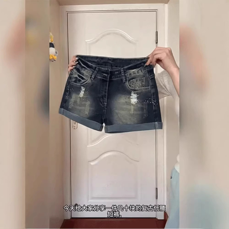 American-Style Spicy Girl Distressed Vintage Denim Shorts for Women, New Spring Collection, Plus-Size, Low-Waist, Rhinestone-Embellished, Rolled-Edge Casual Pants