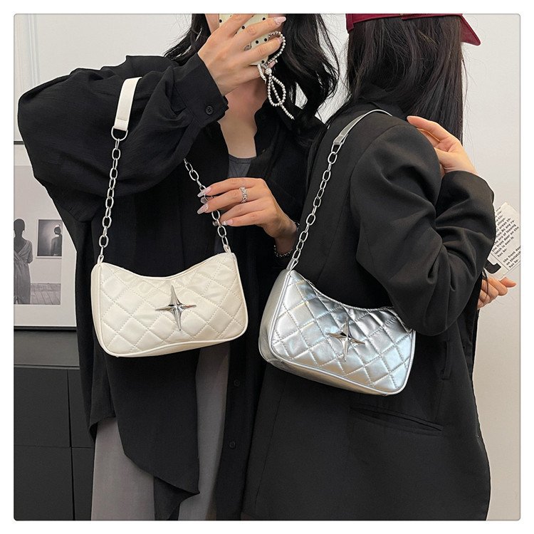 프랑스 틈새 속옷 가방 여름 2024 새로운 유행 체인 어깨 가방 여성 가방 세련된 하이 엔드 소형 가방