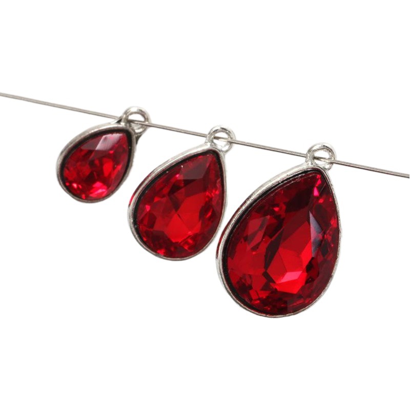 Fabricantes al por mayor gota de agua pulsera colgante simple colgante de aleación de zinc colgante accesorios de joyería de bricolaje pendientes accesorios de pulsera blanco K