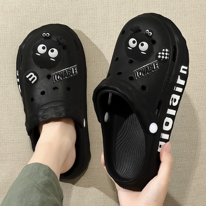 Носить дырочные туфли мужские летние нескользящие двойные модные буквы толстые подошвы мужские мягкие подошвы дышащие холодные тапочки летом оптом