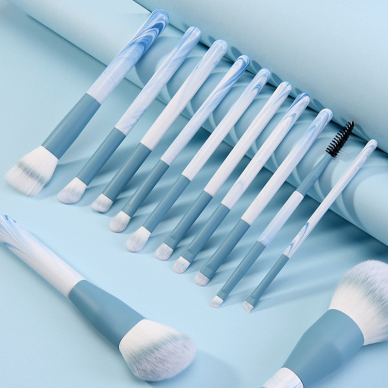 Juego de brochas de maquillaje, nuevo modelo, 12 piezas, juego completo de maquillaje de sombra de ojos, tubo de cobre grueso, cerdas suaves, herramientas de belleza para principiantes