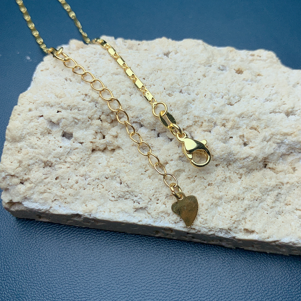 Fashion Portrait Copper Inlay Shell Zircon Pendant Necklace 1 Piece