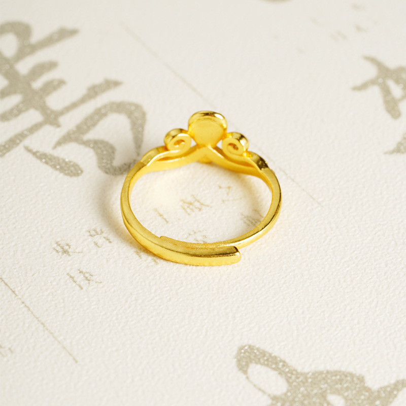 Anillo de corona de oro de lujo ligero de palacio de Vietnam no se desvanecerá durante mucho tiempo simple y versátil fuente de alta calidad al por mayor