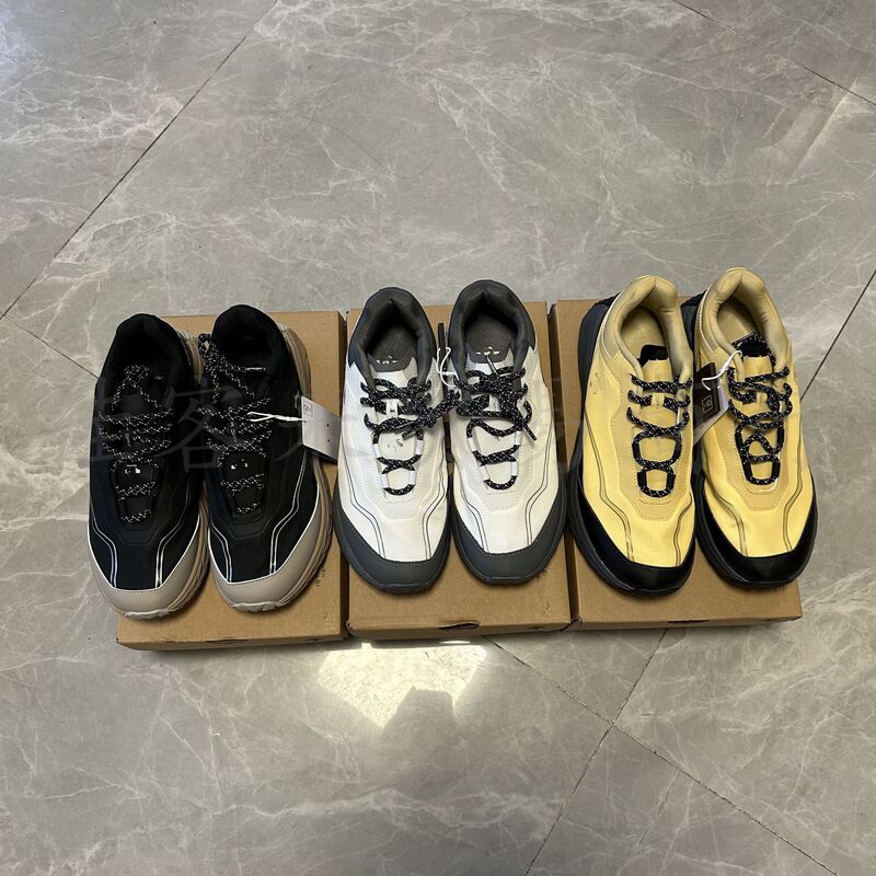 高品質の屋外カップル登山スポーツシューズ、春と夏の新しい滑り止めと耐摩耗性の厚底カジュアルトラベルシューズが広東省で製造されています|undefined