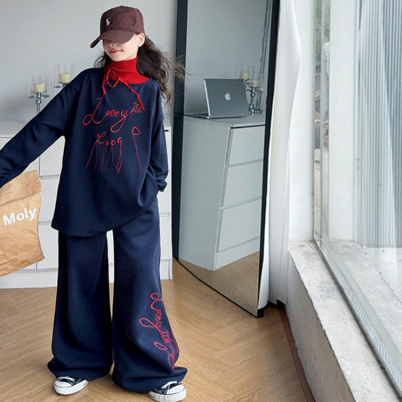 Zhili children's clothing girls' fleece-lined and thickened suit, 2025 autumn and winter new style for medium and large children, fashionable, stylish, versatile, loose and warm.