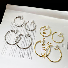 纽纹金属圈圈耳环2024爆款女秋冬小众耳环高级感耳夹无洞精致耳饰