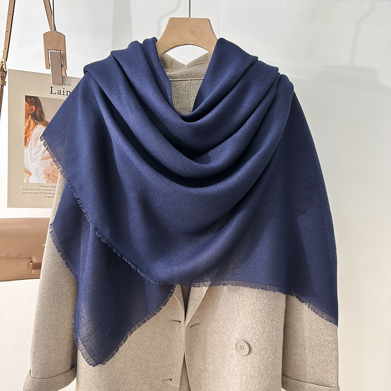 Artístico simple toallas de gaze exterior protector solar elegante chal coreano damas de color sólido cuadrado corto bordado bufandas temperament