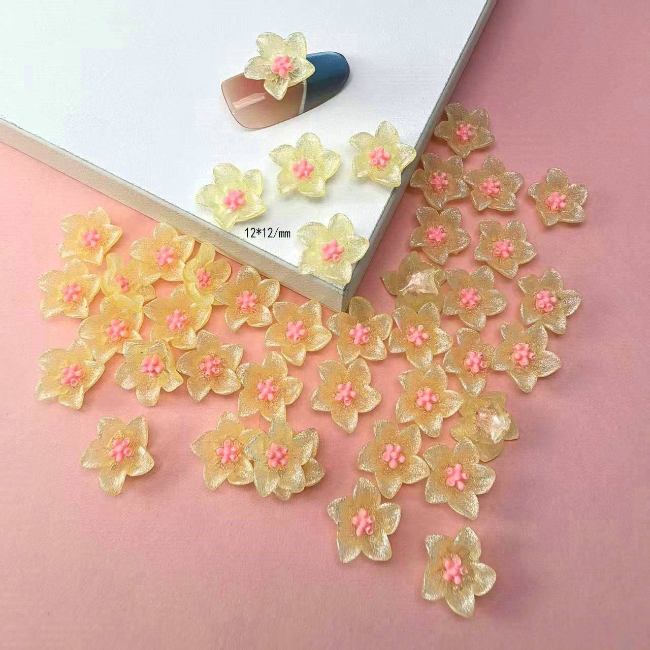 夜光百合花树脂平底钻美甲饰品diy饰品配件批发亚马逊货源_0