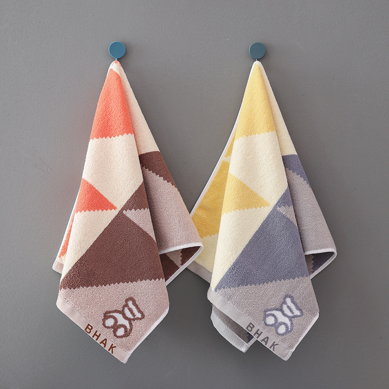 두꺼운 삼각형 곰