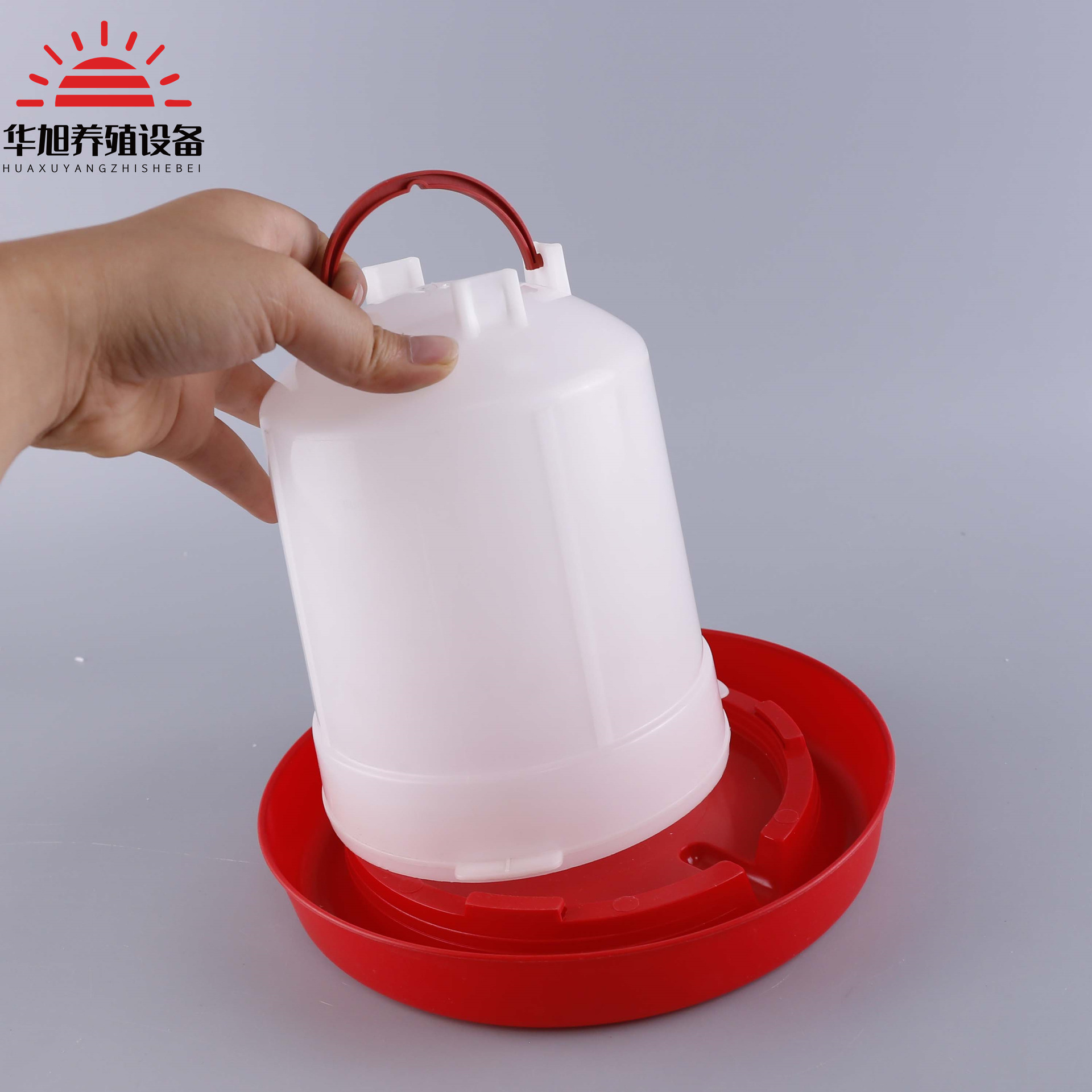 Hervidor de agua de pollo 1,5 L-15L de beber hervidor de agua cubo en stock de plástico grueso pato ganso beber hervidor de pollo alimentador automático de agua