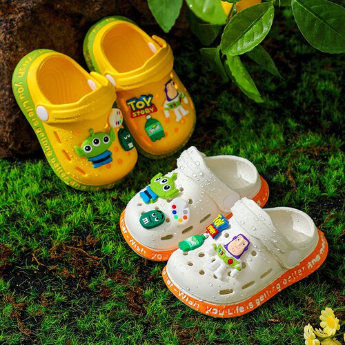 Children's Croc Shoes Summer Buzz Lightyear Cartoon Slippers Home Furnishing Girls Baby Little Boys Non-Slip Sandals for Outerwear