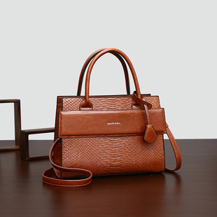 Fashion European and American style crocodile tote bag trend foreign trade ladies bag manufacturers live women's bag