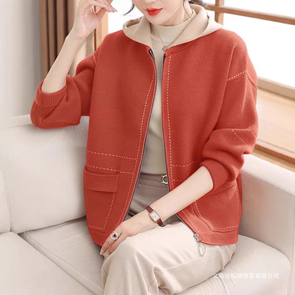 妈妈装外套秋冬新款减龄洋气上衣帽子可拆卸毛衣开衫