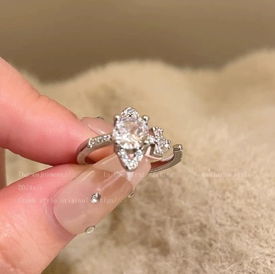 軽くて豪華でハイエンドのジルコンフルダイヤモンドリング、レトロな気質、絶妙でエレガントな人差し指オープンリング、スーパーフラッシュスタッキングリング|undefined