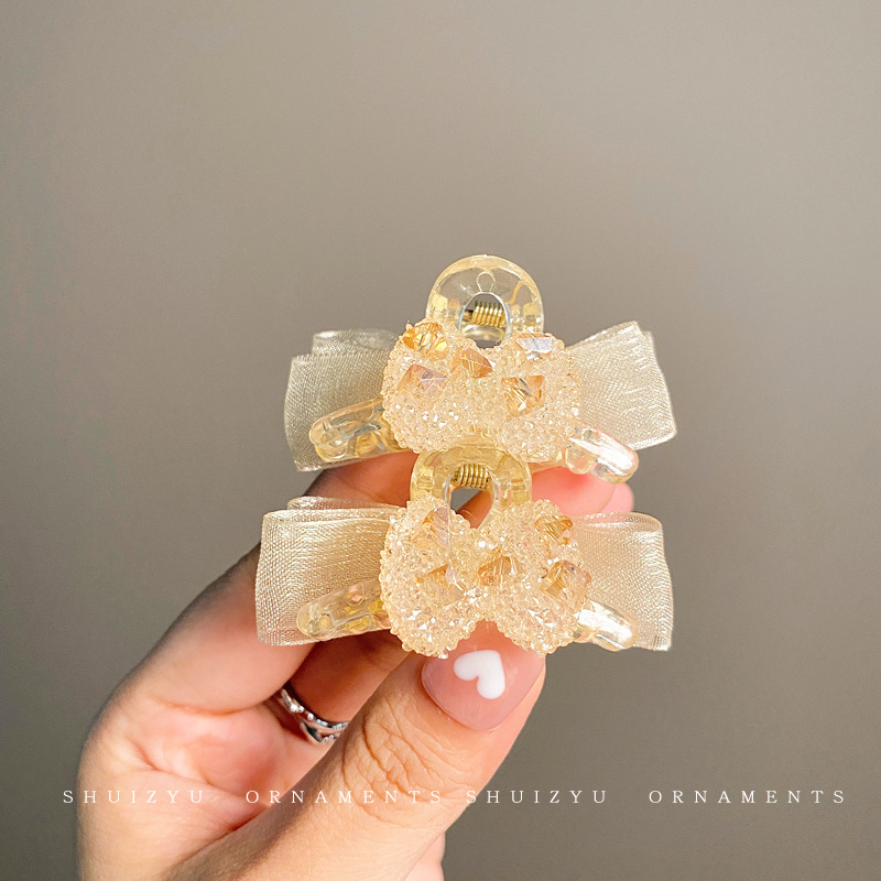 Princesa cabeza de arco clip de agarre para mujeres de alto nivel sensible cara pequeña clip de cabello lateral franja pequeña clip de tiburón clip de cabello tocado