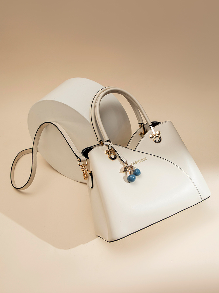 Bolso de cuero para mujeres, bolso de viaje de cuatro estaciones, bolso de moda de madres de mediana edad, bolso de alta calidad, bolso de mujer.