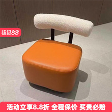 万向轮小凳子靠背家用滑轮移动小椅子客厅沙发轻奢高级感带轮矮凳