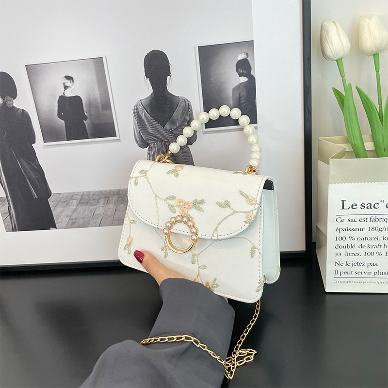 Bolso cuadrado de mano de perlas de moda simples bolso cuadrado de mujer 2024 nueva cadena de encaje de moda bolso cuadrado oblicuo de un hombro