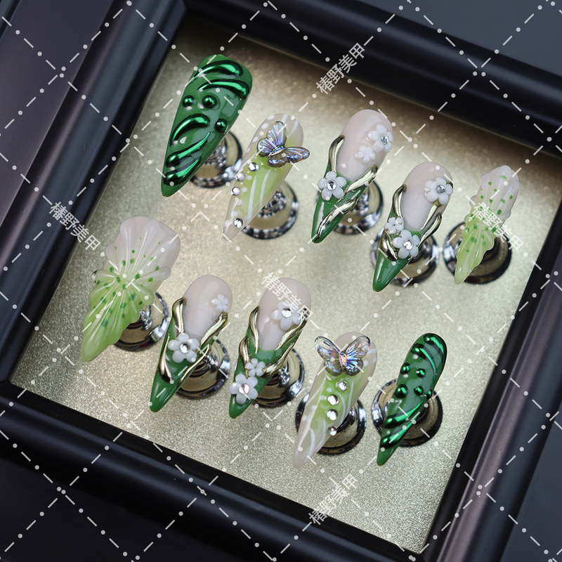 Forest-Style Lily-Of-The-Valley Butterfly Press-On Nails, Fresh Green Gradient Manicure, Complexion-Enhancing Niche Detachable Handmade Fake Nails