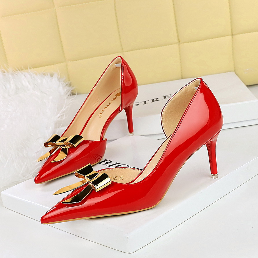 Damen Stiletto Pumps Mit Spitzer Kappe Aus Lackleder Party_voghion.com