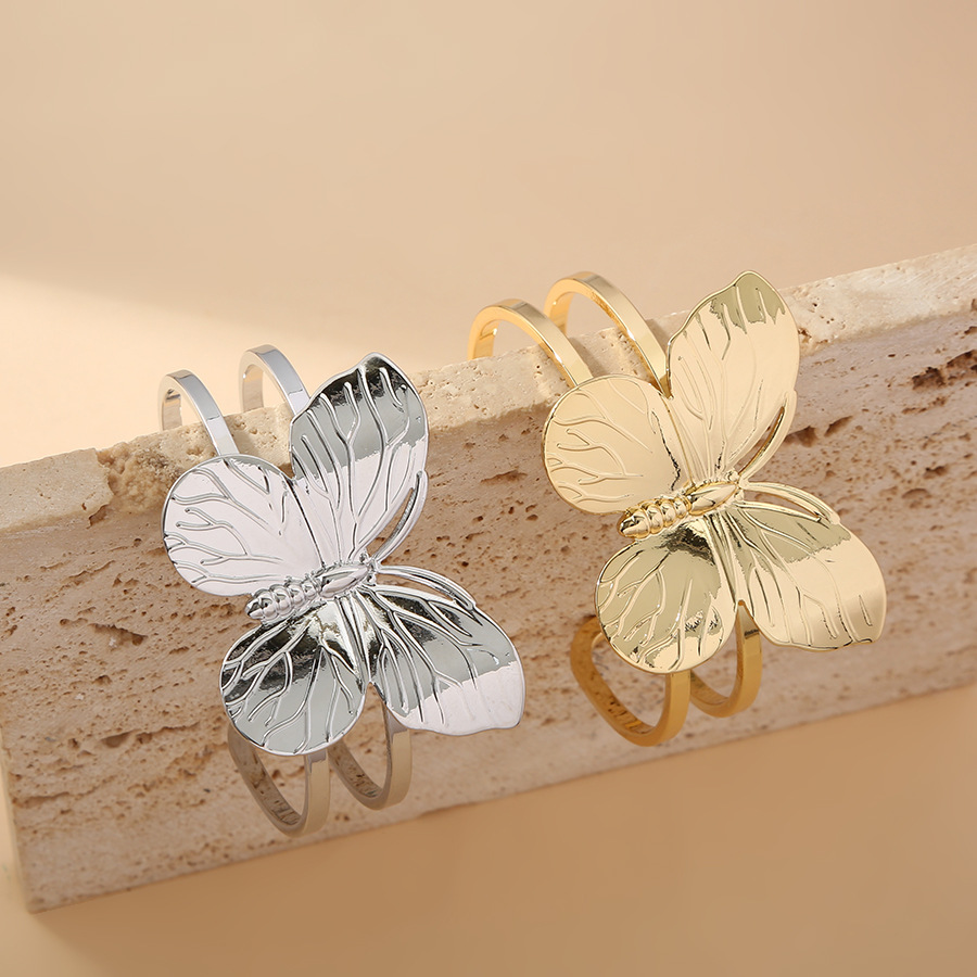 Europa y los Estados Unidos personalidad transfronteriza estereoscópica gran pulsera de mariposa dulce chica caliente viento medio abierto personalidad pulsera de latón mujer