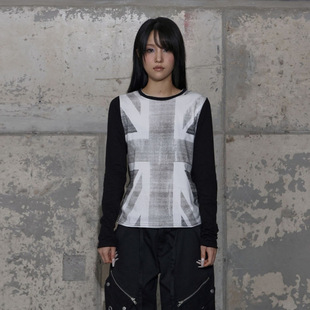 ��ʽ���＾���e�OӋ��ӡ��ƴɫ�A�IT���L��Ψ���r�К��|Ů�b����