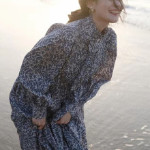秋装2022年新款女士茶系雪纺碎花连衣裙轻熟风设计感小众法式复古
