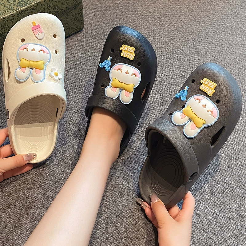 Летние новые холодные тапочки носят медсестры повседневные баотоу дома дикие мультфильмы милые пары плоские туфли
