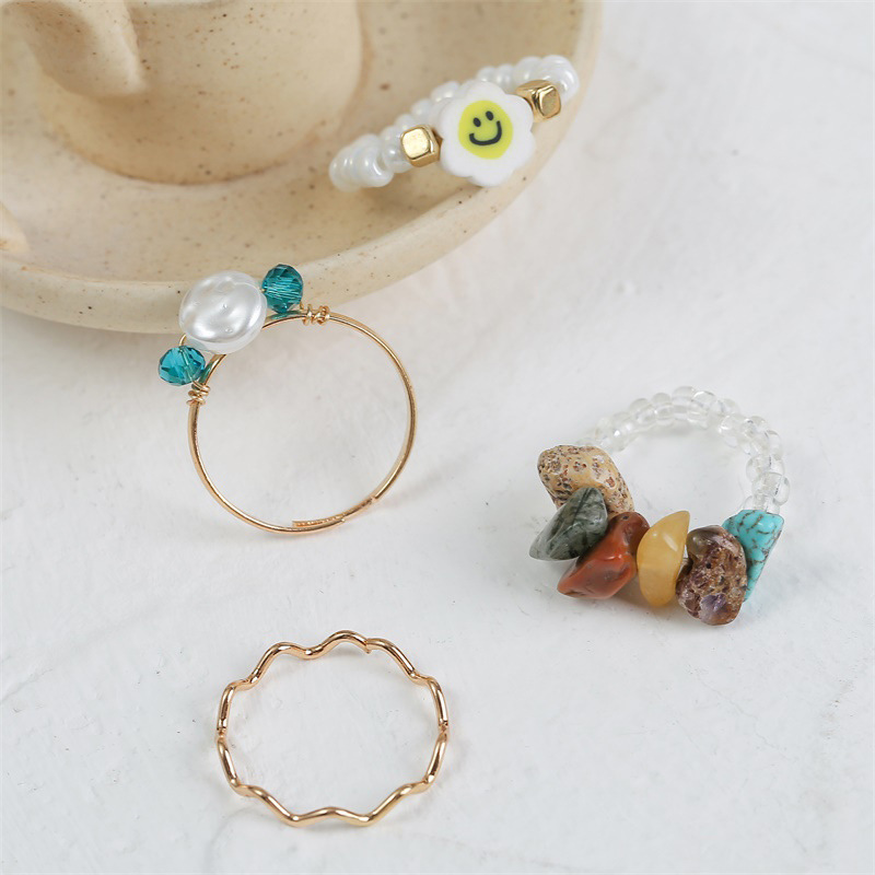 Wholesale Bohemian Woven Gravel Smiley Ring Set Nihaojewelry display picture 4