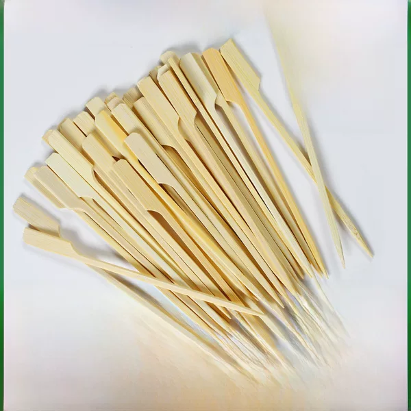 Iron gun string bamboo stick barbecue stick Kwantung boiled string incense bamboo stick wholesale sugar gourd stick disposable stick
