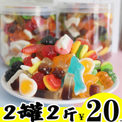 果物の味のグミのばら売りのバッチは果物の味を混合します。