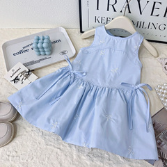 女の子のワンピース2025夏のノースリーブのベストスカートの新しい女性の赤ちゃんの蝶結びの刺繍のワンピースは国境を越えます。