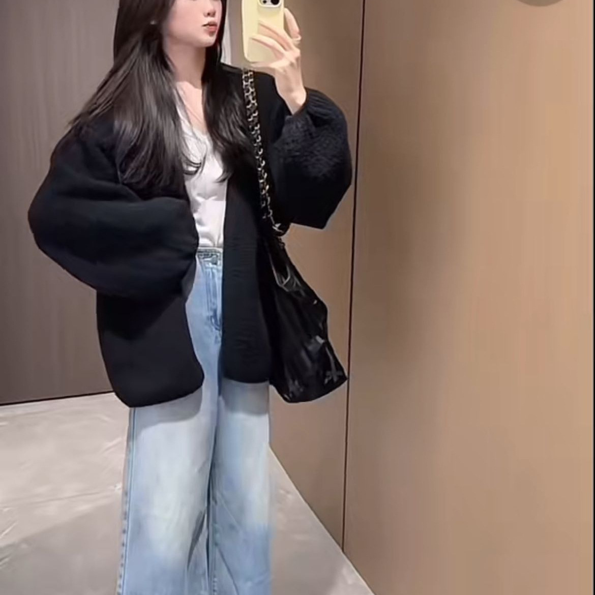검은색