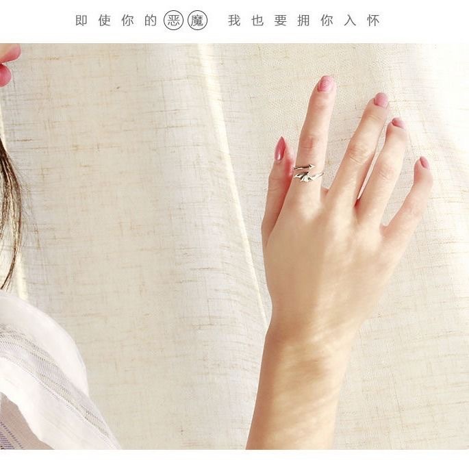 Estudiantes masculinos y femeninos japonés y coreano simple anillo abierto regalo personalizado creativo ángel diablo ala par anillo