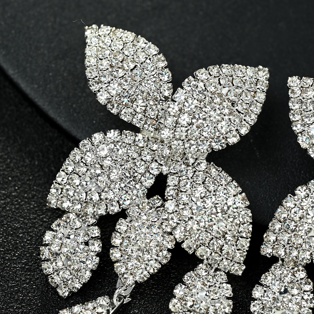 1 Pair Quantity Daily Occasion 1 Pair Simple Style Flower Inlay Rhinestone Rhinestones Drop Earrings