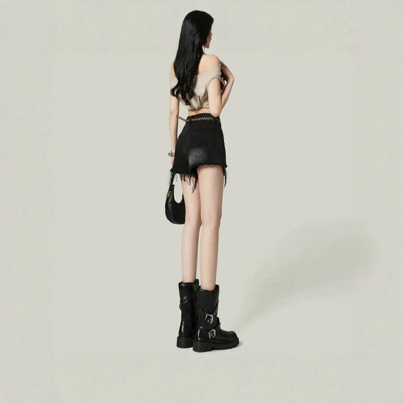 Golden Korean-American Style Black High-Waisted Denim Ultra-Short Shorts for Women, Loose Fit, Slimming, Frayed Hem, A-Line, Hip-Hugging Hot Pants
