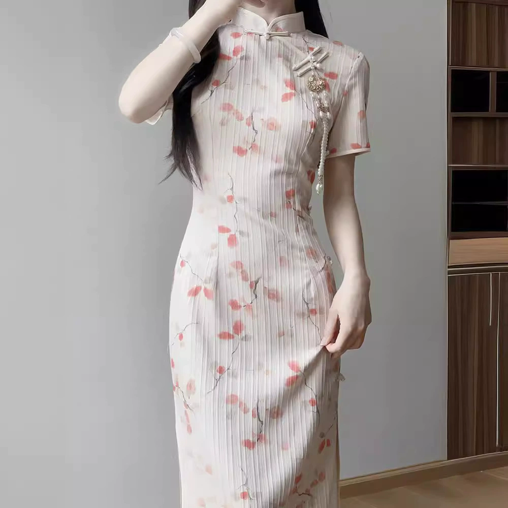 Cheongsam новый 2024 молодой женщины с цветочным розовым улучшенным повседневным платьем