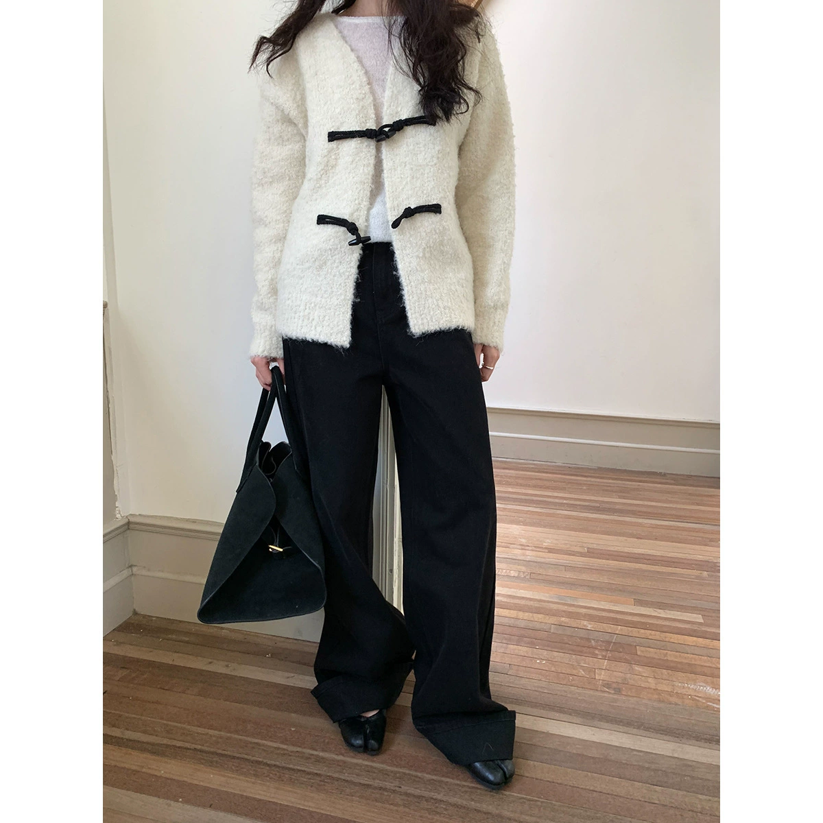 【Без возможности возврата или обмена】Мягкий и пушистый кардиган с V-образным вырезом и застежкой на пуговицы для женщин, в стиле «ленивый шик», свободный вязаный кардиган с длинными рукавами