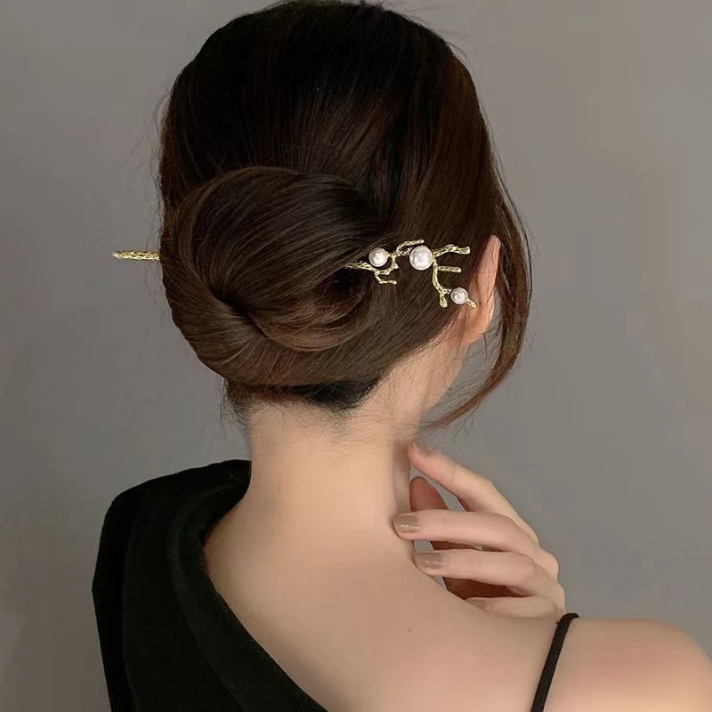 Women's Retro Fashion Geometric Flower Metal Headwear Plating Artificial Pearls Hair Clip display picture 5