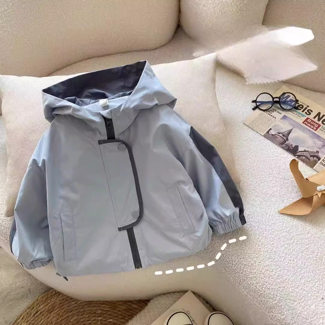 男童冲锋衣外套宝宝秋季2025新款连帽夹克上衣儿童户外秋装风衣薄