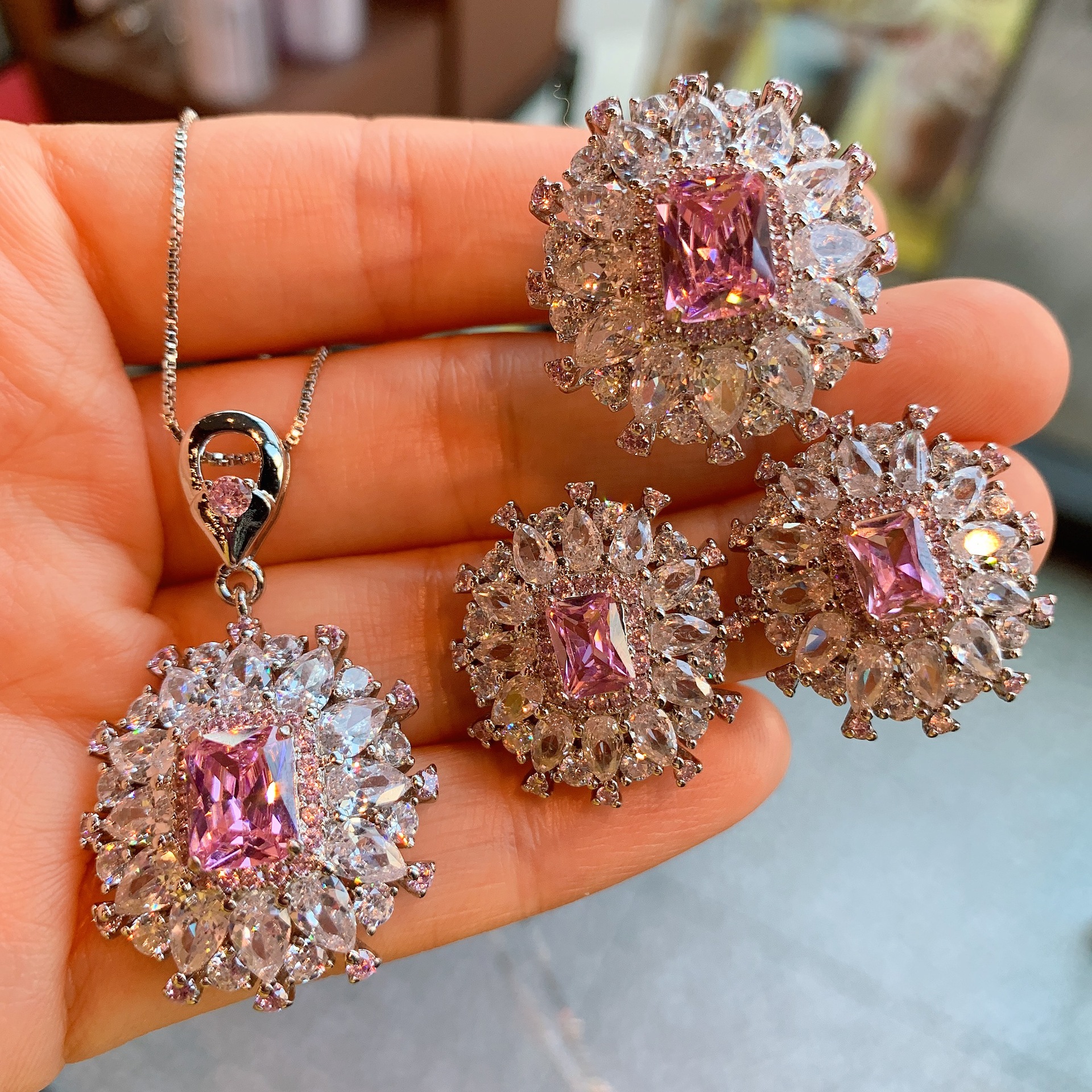 Lady Geometric Copper Gold Plated Rhinestones Rings 1 Piece