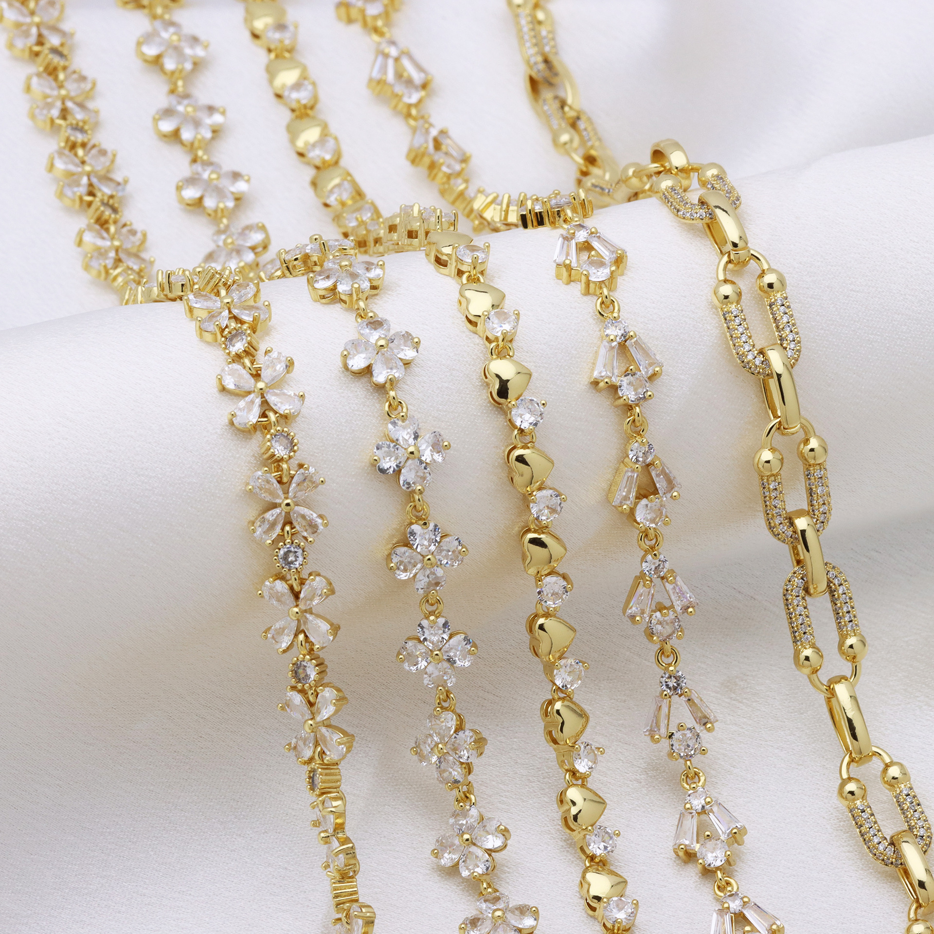 Copper Inlay Heart Shape Solid Color Flower Zircon Necklace display picture 1