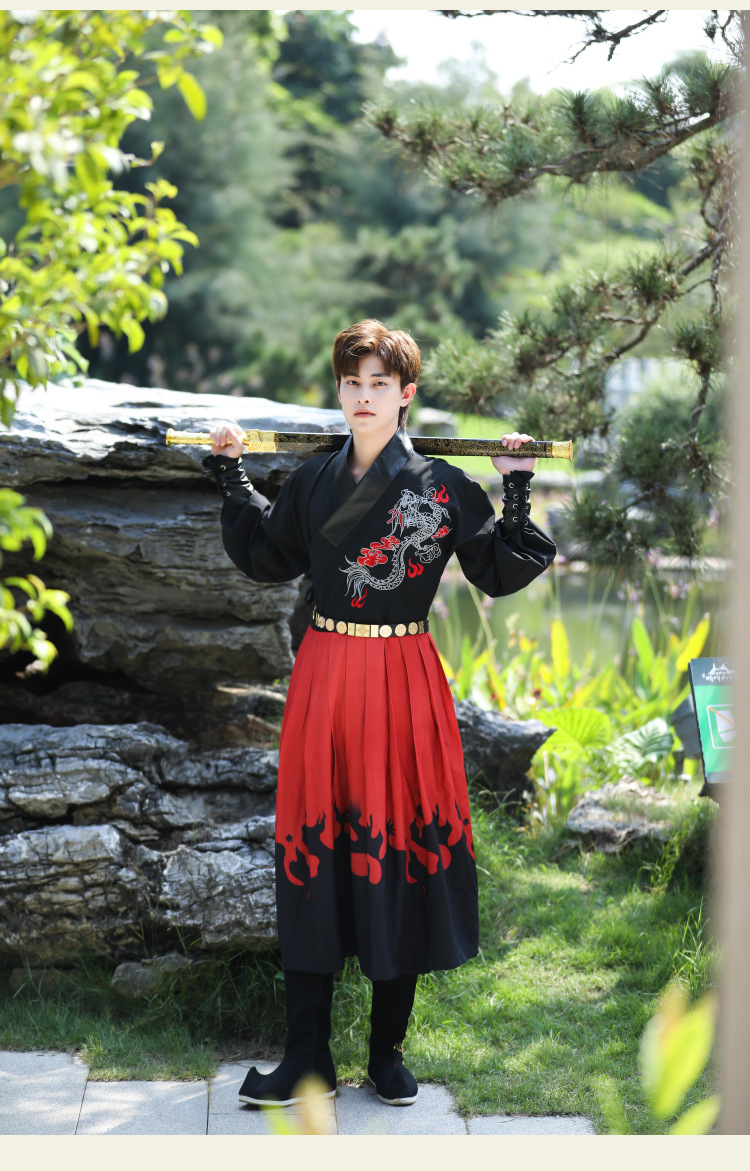 商品详情图_秋冬新款大码武侠风男女可穿明朝飞鱼服渐变黑红锦衣