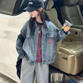 女童牛仔外套春秋新款韩版宽松刺绣牛仔风洋气百搭上衣初中生衣服