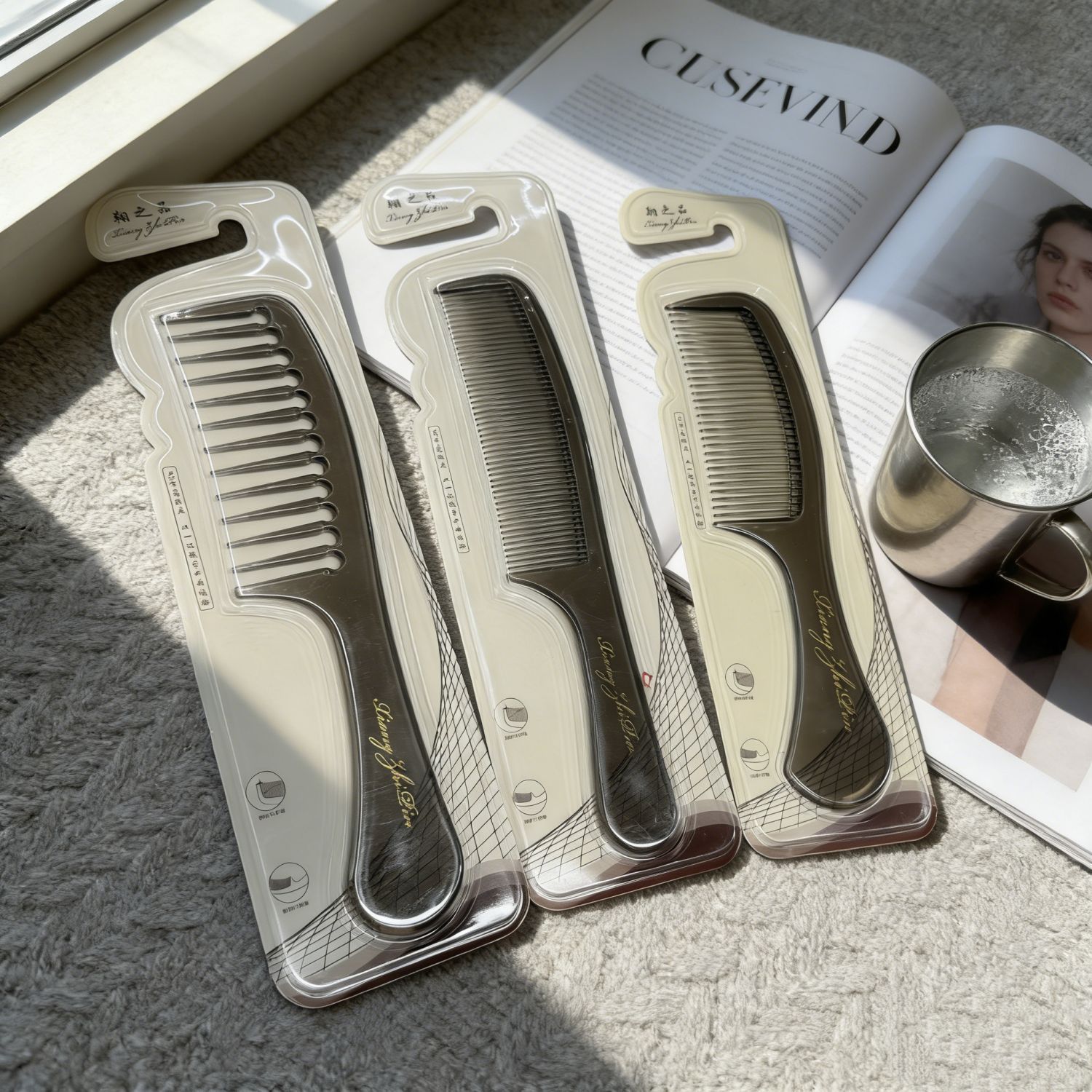 High-Grade Gray Plastic Hair Comb with Fine Teeth and Wide Teeth, Hair Styling Comb for Smoothing and Straightening Hair, Large Comb for Bangs