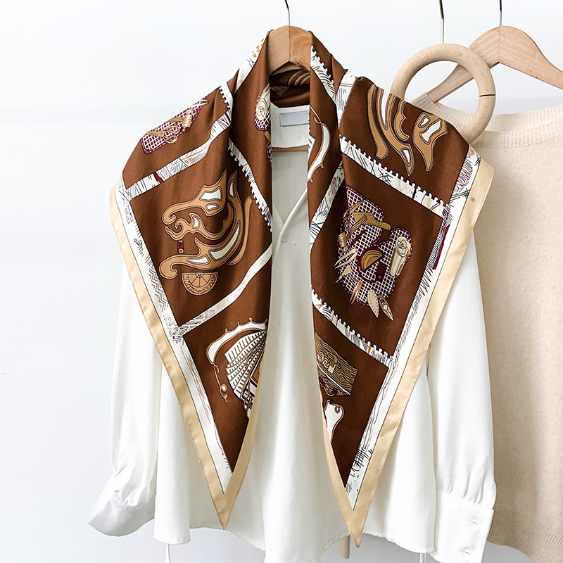 2025 nuevo estilo verano todo-fósforo cintura a juego camisa traje de mezclilla chal seda de sarga toalla triangular de moda fresca